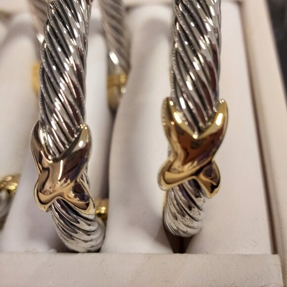 Single Kiss gold rhodium plated cuff bracelet adjustable silver and gold tone - Picture 4 of 5